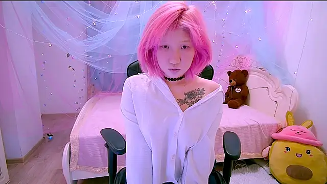 Snapshot of Akemilun chatting on November 9, 2025, 8:07 pm Akemilun online show from November 9, 2025, 8:07 pm