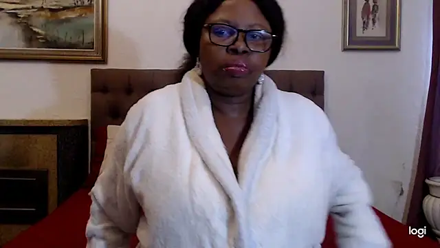 Snapshot of OmegaLipps chatting on May 7, 2026, 5:24 am OmegaLipps online show from May 7, 2026, 5:24 am