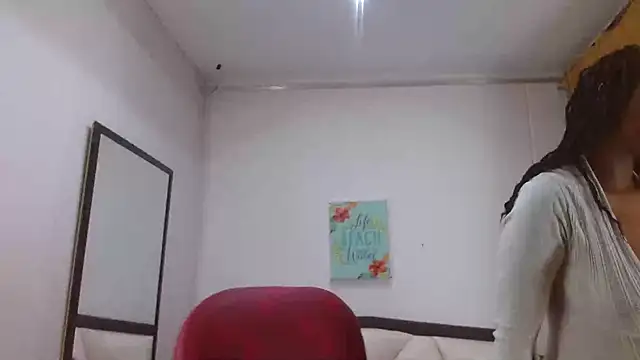 Sara Marks online show from October 4, 2025, 12:03 pm