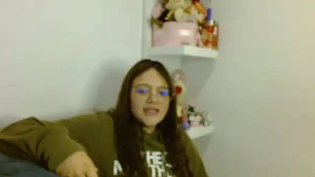 Snapshot of _Sarahh_0 chatting on December 10, 2024, 2:16 am Sarahh 0 online show from December 10, 2024, 2:16 am