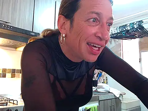 Gikitrans76 online show from May 7, 2026, 6:02 pm