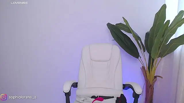 Snapshot of sophialorens_s chatting on February 27, 2025, 8:53 pm sophialorens s online show from February 27, 2025, 8:53 pm