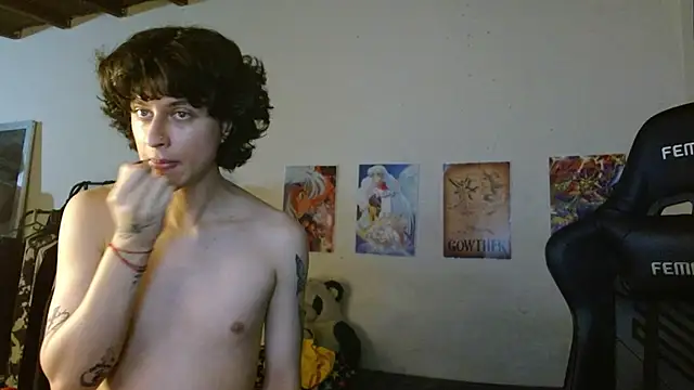 angelitofemboy online show from January 26, 2025, 8:25 am