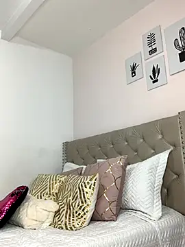 ImAlicee online show from October 16, 2025, 10:11 pm