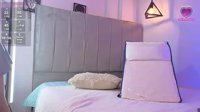 lady nylon  online show from April 23, 2026, 12:04 pm