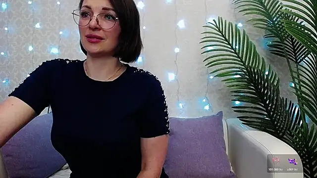Camelia Lillie online show from May 15, 2026, 11:12 pm