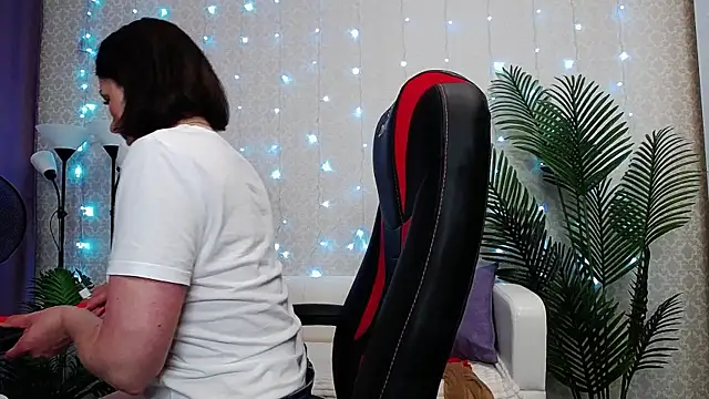 Camelia Lillie online show from June 11, 2026, 12:54 am