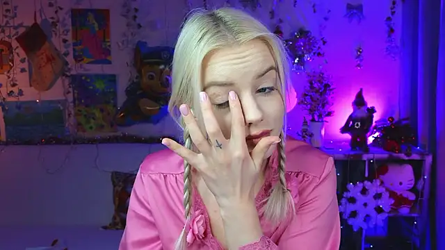 Snapshot of ImBonBon chatting on December 4, 2024, 9:46 pm ImBonBon online show from December 4, 2024, 9:46 pm