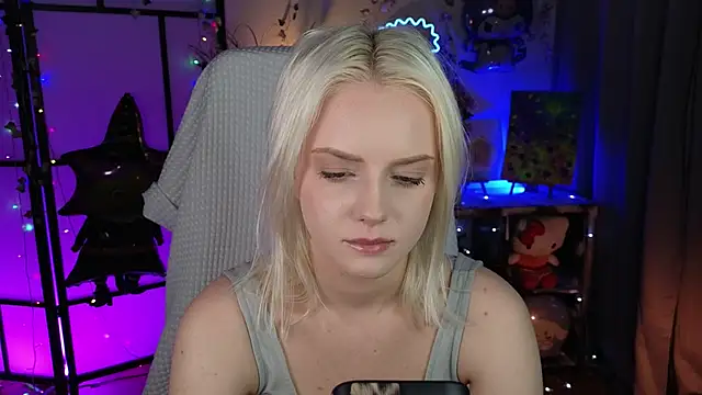 Snapshot of ImBonBon chatting on November 9, 2025, 1:15 am ImBonBon online show from November 9, 2025, 1:15 am