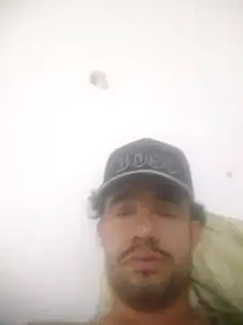 Snapshot of Carabina1991 chatting on October 19, 2025, 5:13 pm Carabina1991 online show from October 19, 2025, 5:13 pm