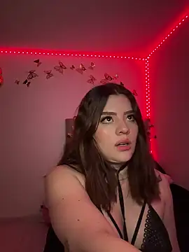 Snapshot of Jullieetta chatting on December 26, 2024, 6:43 pm Jullieetta online show from December 26, 2024, 6:43 pm