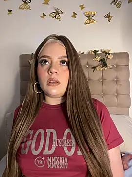 Snapshot of Jullieetta chatting on October 16, 2025, 11:33 am Jullieetta online show from October 16, 2025, 11:33 am