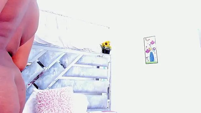 Snapshot of RoxannaBlanche chatting on December 14, 2024, 10:56 am RoxannaBlanche online show from December 14, 2024, 10:56 am