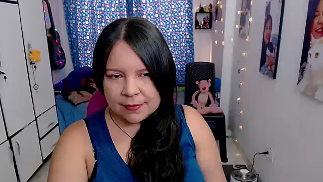 claryssa  online show from October 13, 2025, 7:36 pm