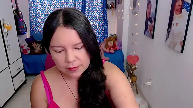 claryssa  online show from March 6, 2026, 6:15 pm