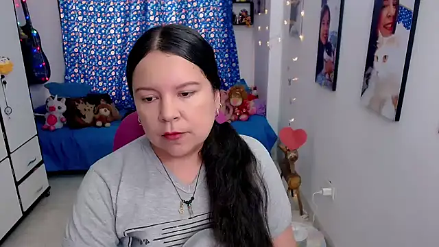 claryssa  online show from March 9, 2026, 8:24 pm