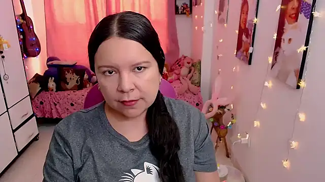 claryssa  online show from April 28, 2026, 7:08 pm