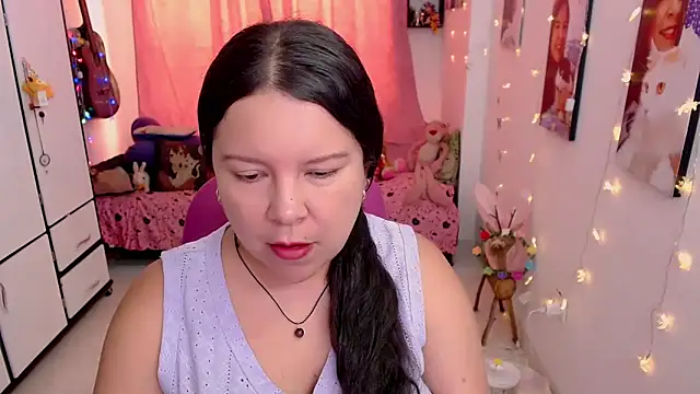 claryssa  online show from May 1, 2026, 6:34 pm