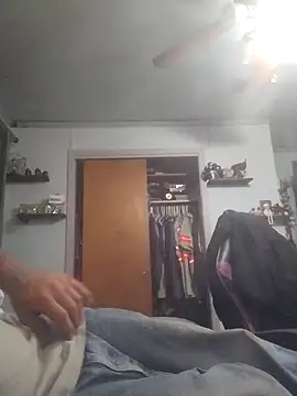 bigdoog8 online show from May 2, 2026, 1:21 am