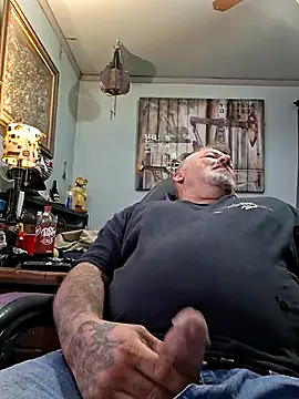 Snapshot of bigdoog8 chatting on July 8, 2026, 1:32 am bigdoog8 online show from July 8, 2026, 1:32 am