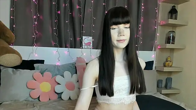 Snapshot of Juicy_MilkX chatting on December 12, 2024, 8:47 am Juicy MilkX online show from December 12, 2024, 8:47 am