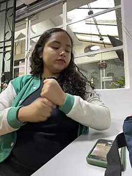 Snapshot of CurlyGirl_1 chatting on January 9, 2025, 11:58 am CurlyGirl 1 online show from January 9, 2025, 11:58 am