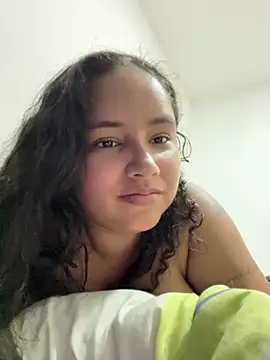 Snapshot of CurlyGirl_1 chatting on January 28, 2025, 12:00 pm CurlyGirl 1 online show from January 28, 2025, 12:00 pm