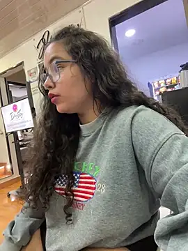 Snapshot of CurlyGirl_1 chatting on March 13, 2025, 6:34 pm CurlyGirl 1 online show from March 13, 2025, 6:34 pm