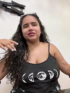 Snapshot of CurlyGirl_1 chatting on March 14, 2025, 7:23 pm CurlyGirl 1 online show from March 14, 2025, 7:23 pm