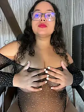 Snapshot of CurlyGirl_1 chatting on March 15, 2025, 10:22 pm CurlyGirl 1 online show from March 15, 2025, 10:22 pm