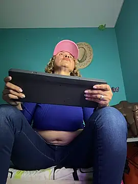 Snapshot of SheraHadee chatting on May 30, 2026, 4:37 pm SheraHadee online show from May 30, 2026, 4:37 pm