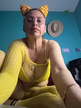 Snapshot of SheraHadee chatting on June 2, 2026, 3:03 pm SheraHadee online show from June 2, 2026, 3:03 pm
