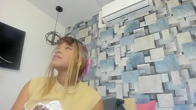 angel dthroatt online show from March 10, 2026, 12:10 pm