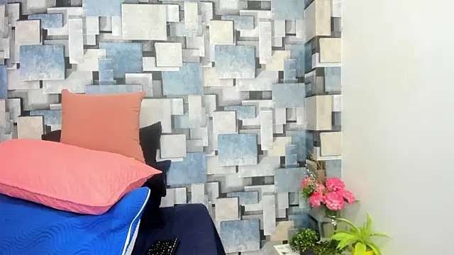 angel dthroatt online show from May 13, 2026, 12:13 pm