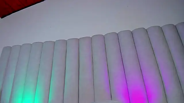 CristalCornner  online show from February 15, 2025, 11:03 pm