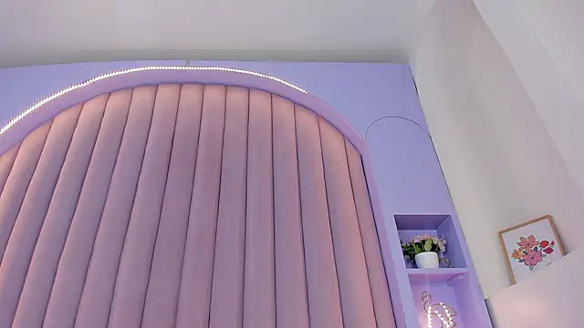 CristalCornner  online show from March 22, 2025, 7:53 pm