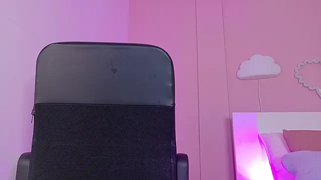 CristalCornner  online show from October 17, 2025, 7:38 pm