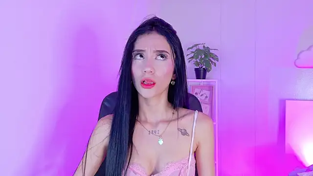 Snapshot of CristalCornner_ chatting on March 23, 2026, 8:02 pm CristalCornner online show from March 23, 2026, 8:02 pm