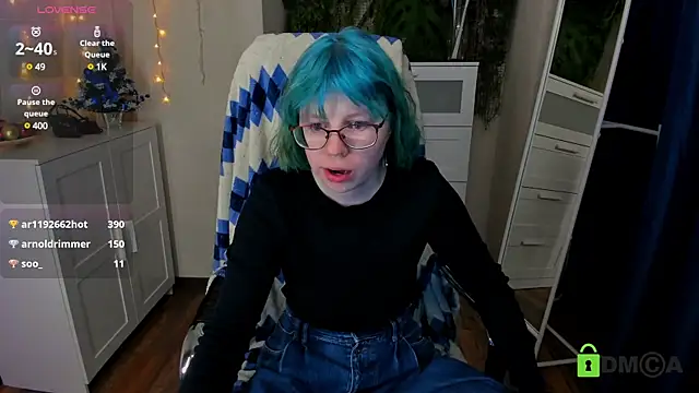 Snapshot of Melissa_Wells chatting on January 3, 2025, 12:43 am Melissa Wells online show from January 3, 2025, 12:43 am