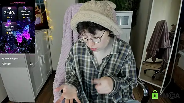 Snapshot of Melissa_Wells chatting on October 2, 2025, 8:38 pm Melissa Wells online show from October 2, 2025, 8:38 pm