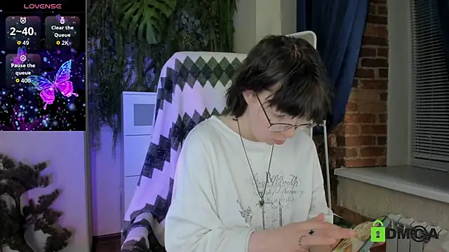Snapshot of Melissa_Wells chatting on June 9, 2026, 8:42 pm Melissa Wells online show from June 9, 2026, 8:42 pm