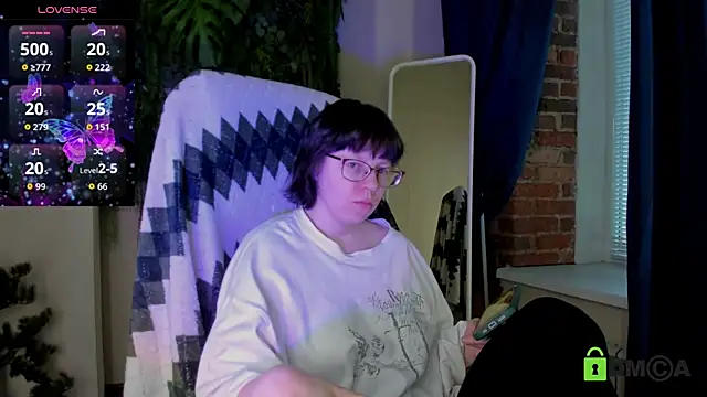 Snapshot of Melissa_Wells chatting on June 14, 2026, 2:24 am Melissa Wells online show from June 14, 2026, 2:24 am