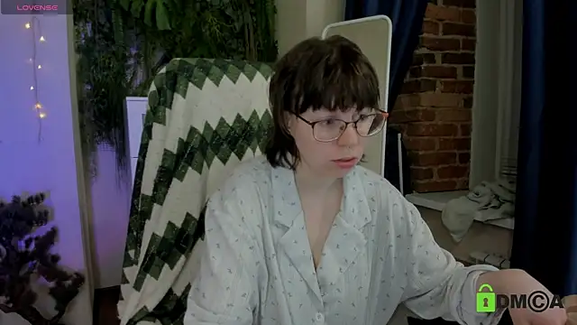 Melissa Wells online show from July 1, 2026, 9:03 pm