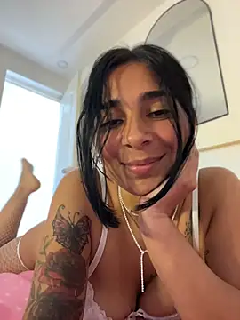 Snapshot of Meganmilk1 chatting on July 20, 2026, 5:37 pm Meganmilk1 online show from July 20, 2026, 5:37 pm