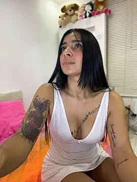 Snapshot of Meganmilk1 chatting on July 24, 2026, 4:16 pm Meganmilk1 online show from July 24, 2026, 4:16 pm