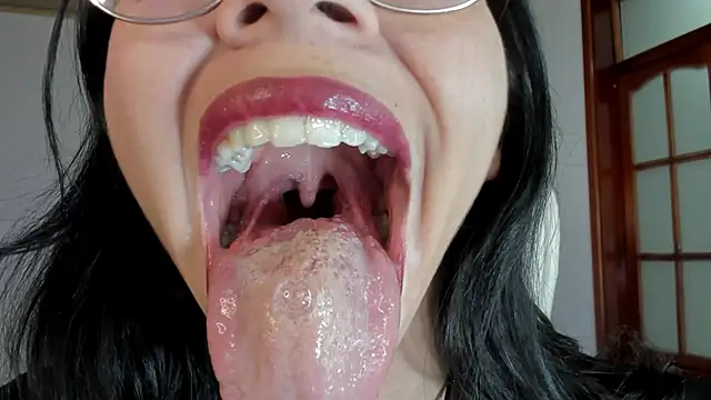 Katty mouth online show from December 5, 2024, 8:00 pm