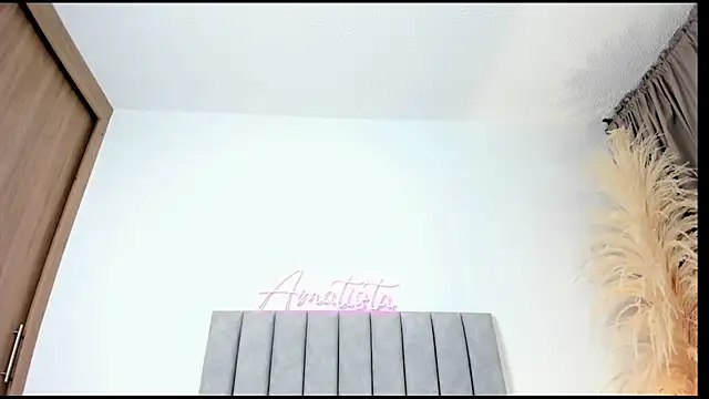 AmatistaSallow   online show from February 18, 2025, 3:53 am