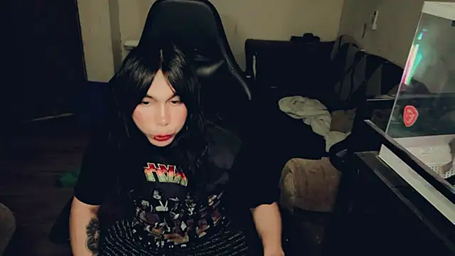Snapshot of evelyntvsexy chatting on July 11, 2026, 6:49 am evelyntvsexy online show from July 11, 2026, 6:49 am