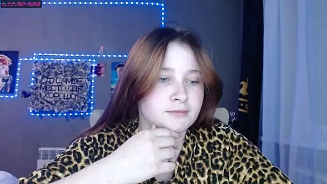 Snapshot of Light_Luna chatting on May 31, 2026, 3:30 pm Light Luna online show from May 31, 2026, 3:30 pm