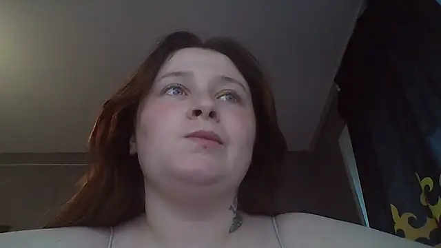 Snapshot of Light_Luna chatting on June 20, 2026, 3:04 pm Light Luna online show from June 20, 2026, 3:04 pm